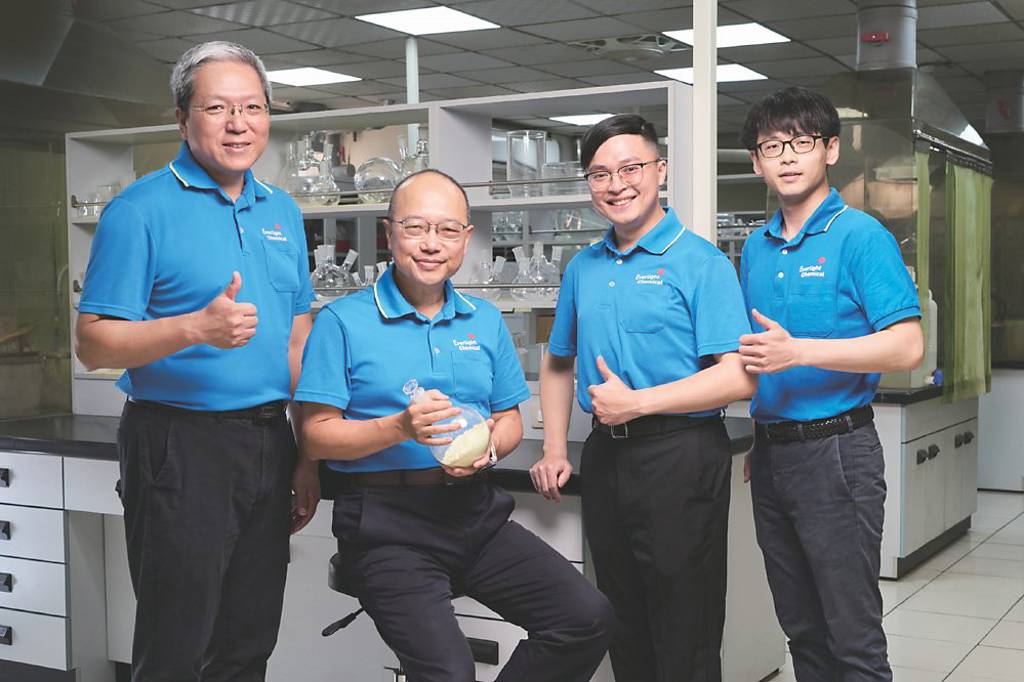永光藍光吸收劑 奪卓越研發獎