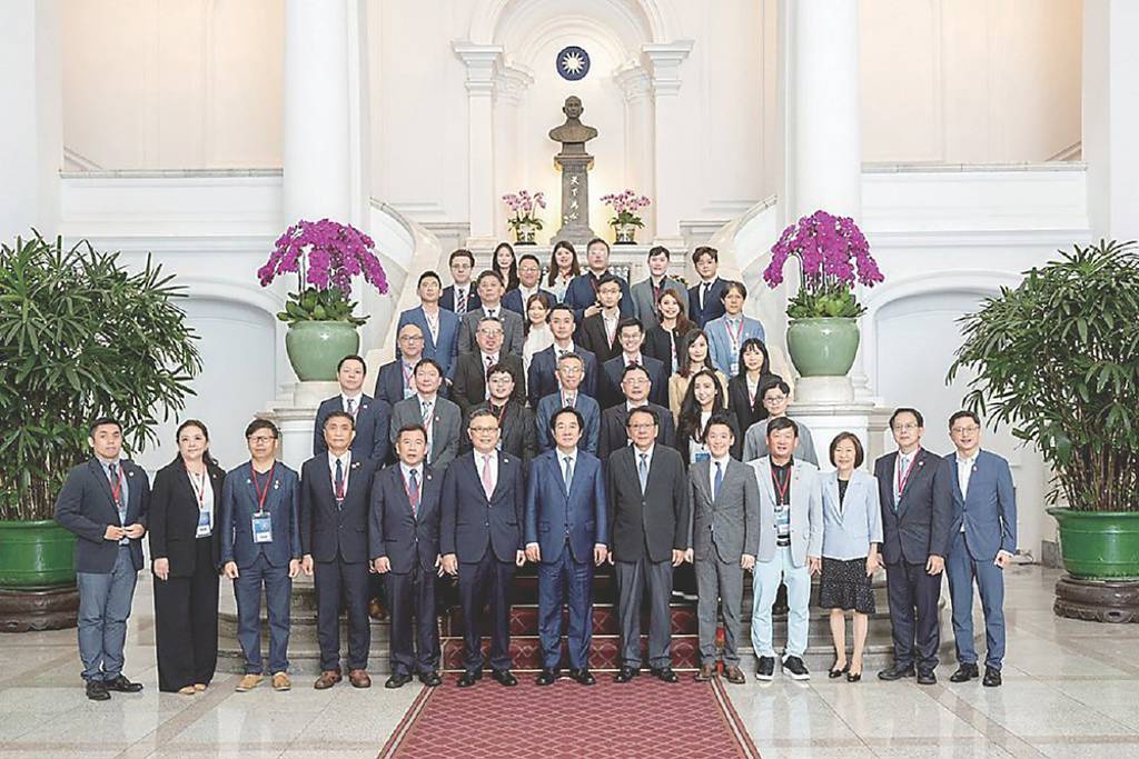 賴總統 力挺世界連鎖加盟年會登台