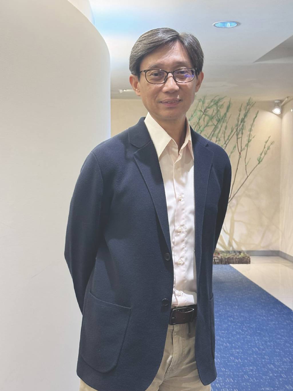 王世智:數轉院要做AI轉型陪跑者