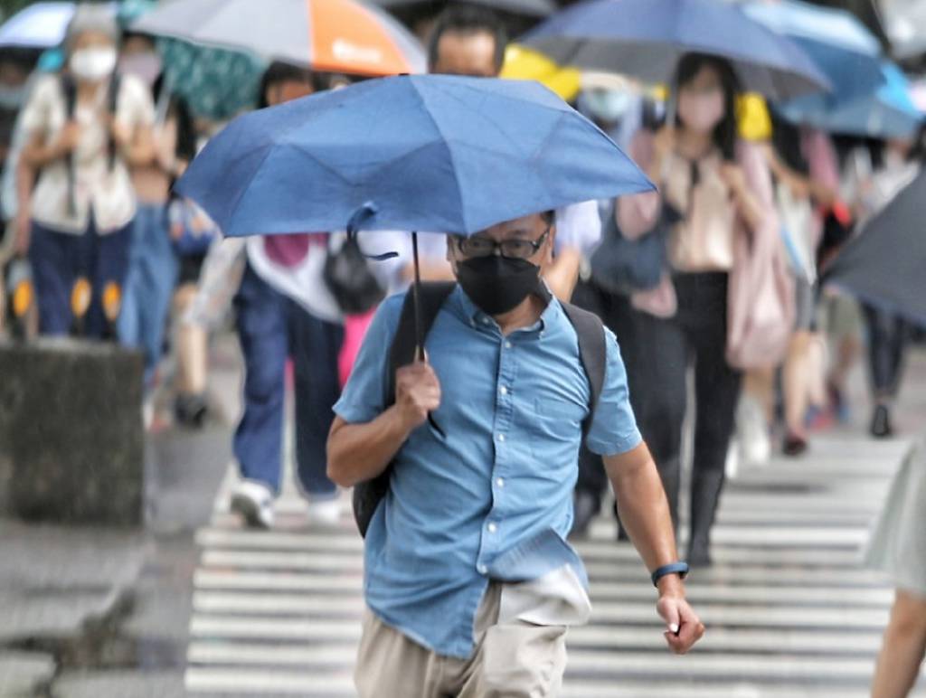 巴威颱風下的企業抉擇