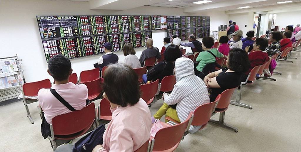 台達電、光寶科 閃金光