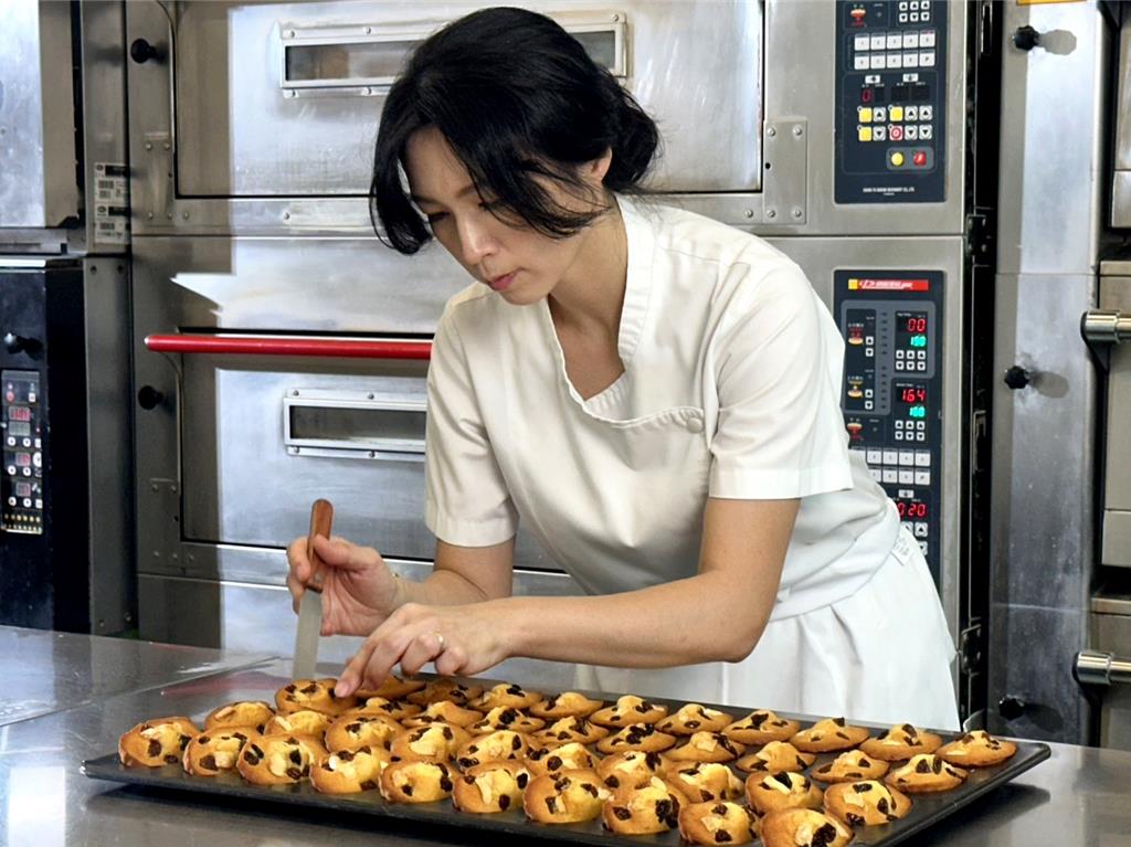 蛋黃酥也能Fine Dining!亞洲最佳女主廚陳嵐舒重磅推出中秋限定「隱味蛋黃酥」