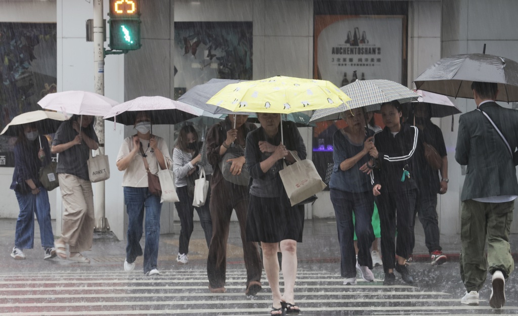 颱風白海豚持續減弱 晚間11時30分將解除海警