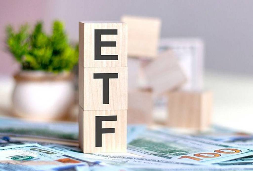 8月低檔強彈 海外股票ETF漲相佳