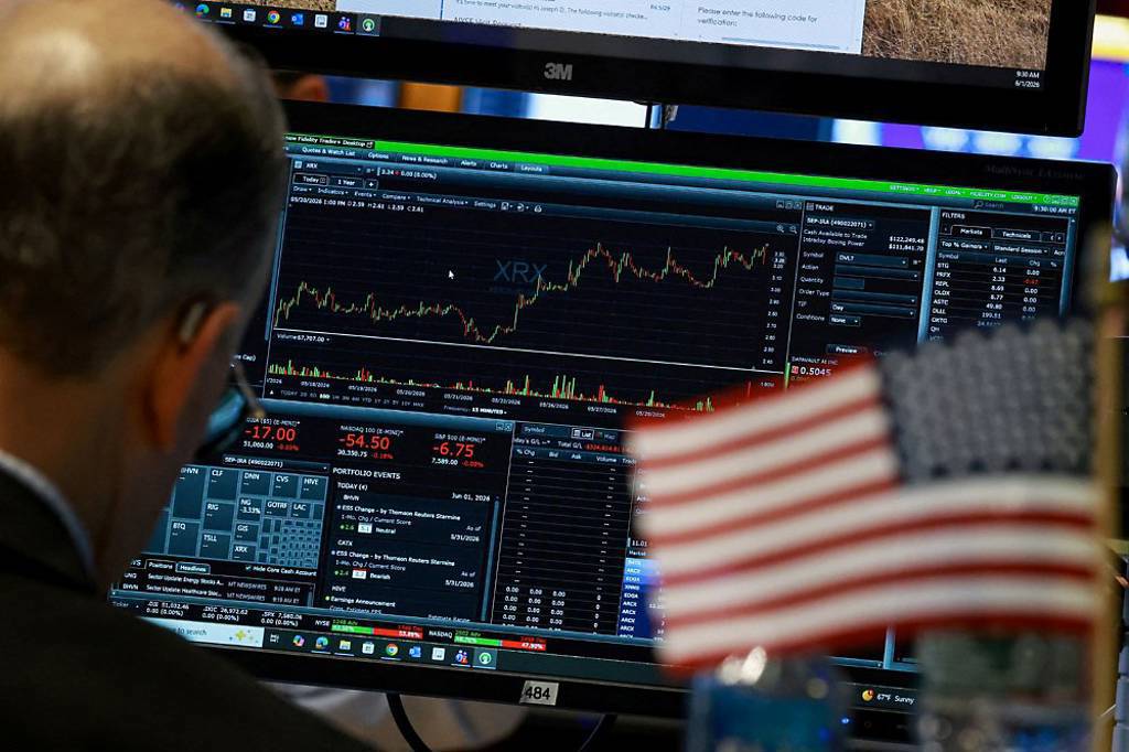 美股開盤走高!通膨降溫、AI股領漲 那指漲近1%