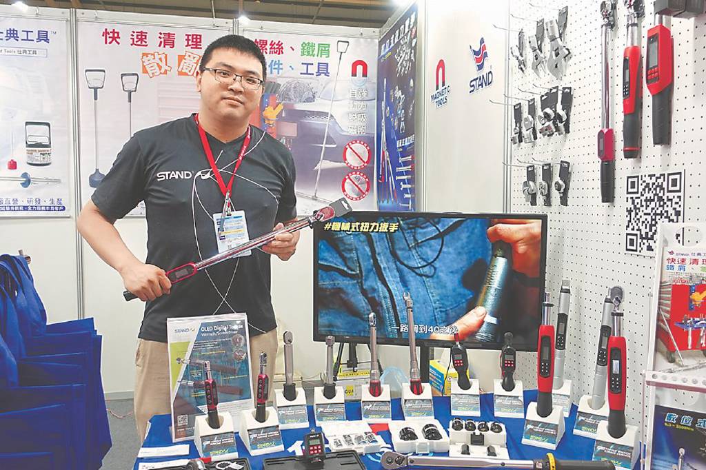 仕典工具 OLED數位扭力扳手亮相