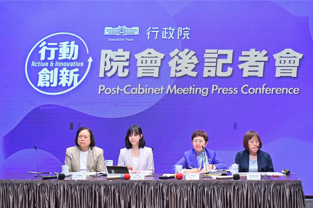 何時可領普發現金1萬?財長曝流程、主計長:需符三前提