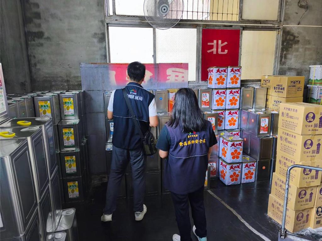 穩定食用油價格 中市府主動查察8家經銷商 未發現囤貨哄抬