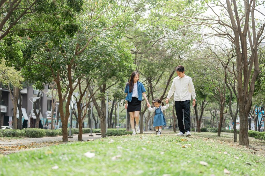 搶國旅補助大餅!全國大飯店鎖定55+樂齡族群 折價放大補助金、再享免費升等禮遇