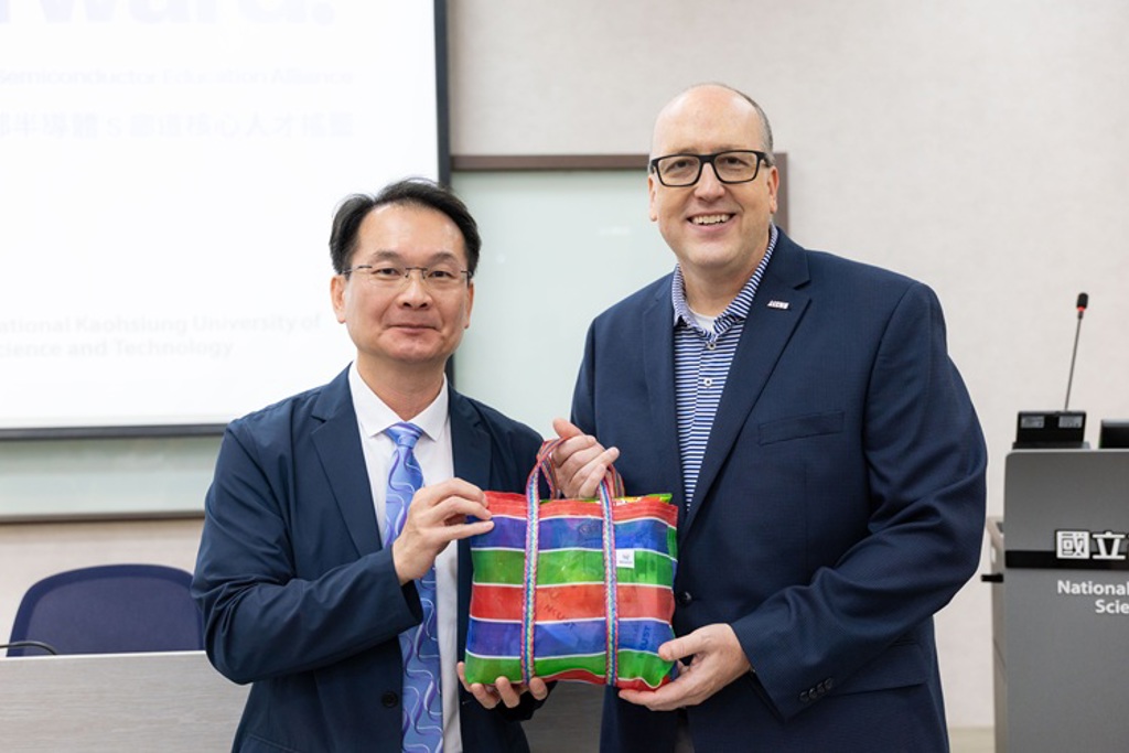 臺美半導體教育合作再深化 美方訪團走進高科大及日月光