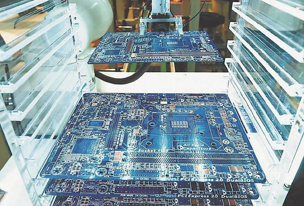 南電無預警跌停!ABF「漲價夢」變調 分析師揭3大殺機