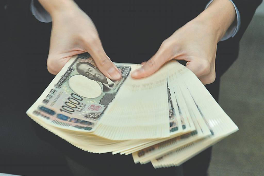 拋美債救日圓 日8月外匯存底減幅破表