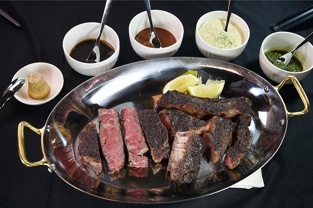 國賓飯店打造頂奢級直火料理餐廳 The Grill by A CUT插旗台北大巨蛋