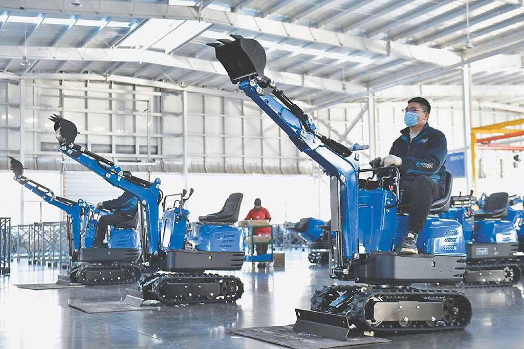 小挖掘機 挖出商機