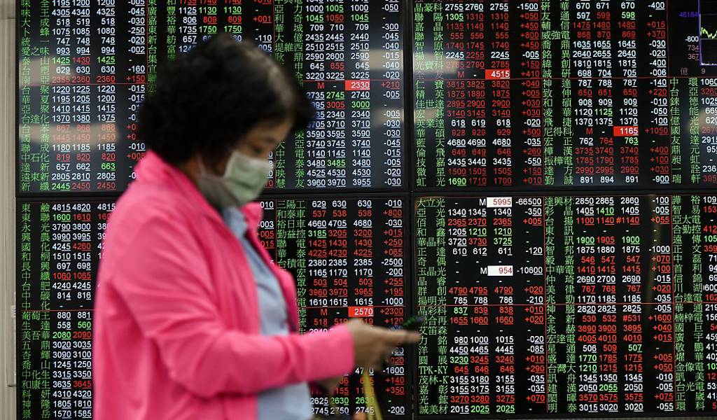 期貨成交量 今年拚突破4億口