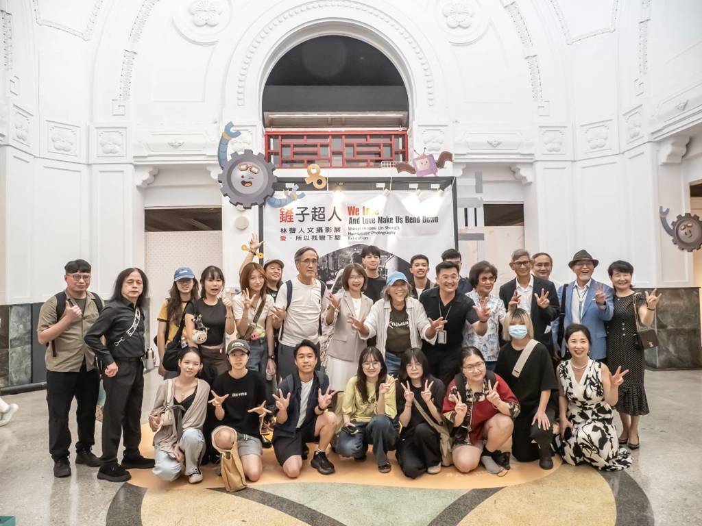 光的衆生 「鏟子超人.林聲人文攝影展」陪你跨年