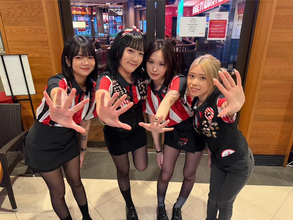 Texas Roadhouse德州鮮切牛排週年慶、6款主餐一律500元 TGI FRIDAYS 35週年慶、周五穿紅白條飲品買一送一