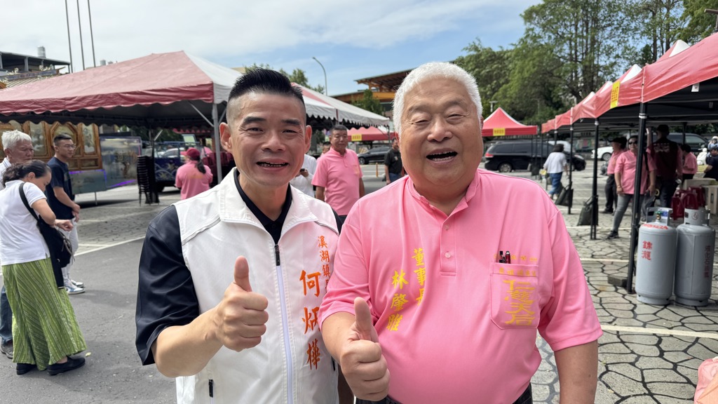 護聖宮基金會40呎貨櫃送愛到溪湖鎮溫暖與關懷